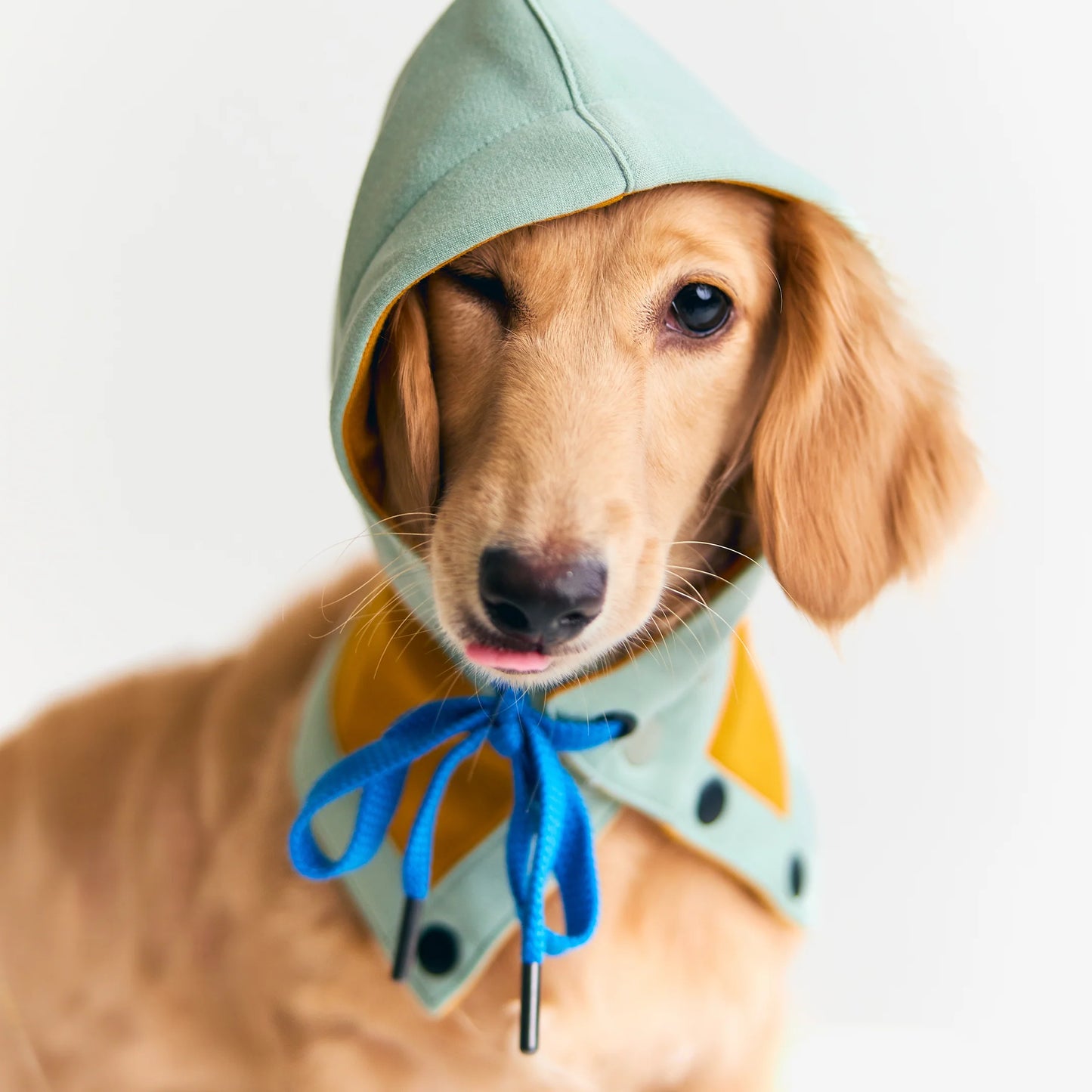 SUNDAE – Lightweight Hooded Cape